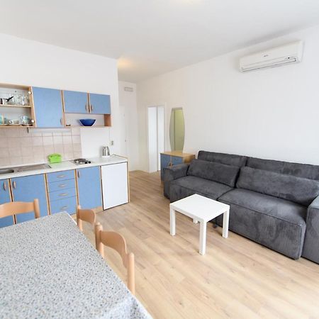 Cozy Beach Apartments Makarska Eksteriør billede