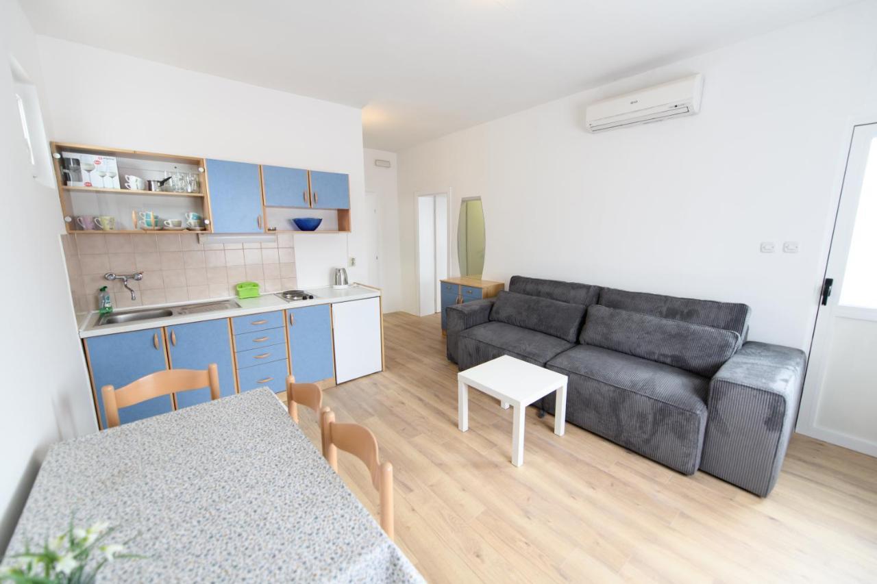 Cozy Beach Apartments Makarska Eksteriør billede