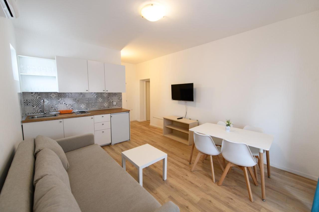 Cozy Beach Apartments Makarska Eksteriør billede